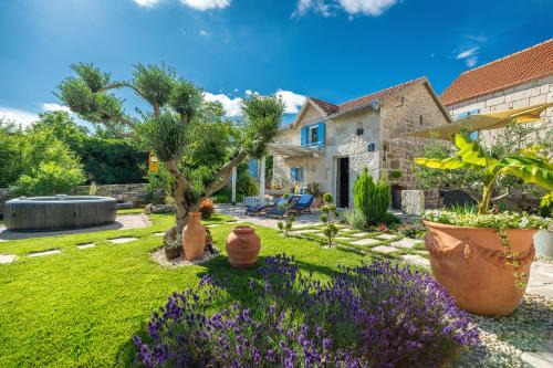 Lovrec Casa | Rustical Holiday Resort Olea