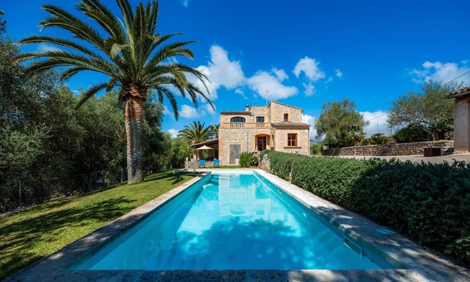 Arta Villa | Rústica finca con piscina, jardín, Wi-Fi, aire acondicionado y balcón; Aparcamiento disponible