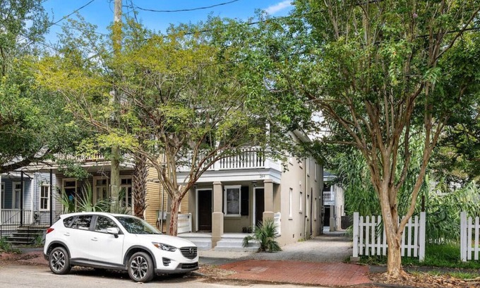 Westside Apartamento | Rutledge Ave - Renovated 2 Bed Home - Downtown!