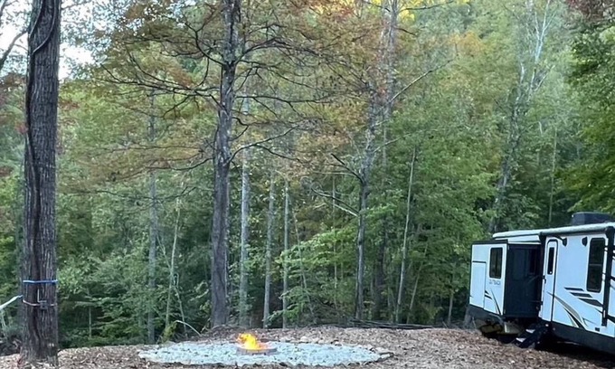 Dunlow Casa | RV/Camper in wilderness of Dunlow WV