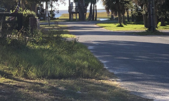 Horseshoe Beach Alquiler De RV | RV LOT 1 with FULL HOOKUP *Salt Lot*