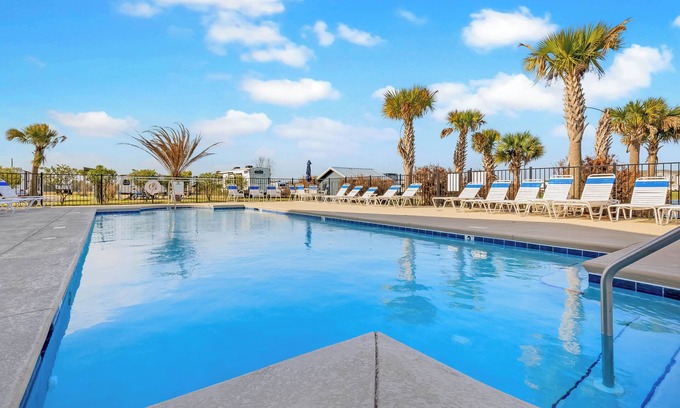 Foley Alquiler De RV | RV Pad w/Pool, Pickleball, Go Carts & Putt-Putt