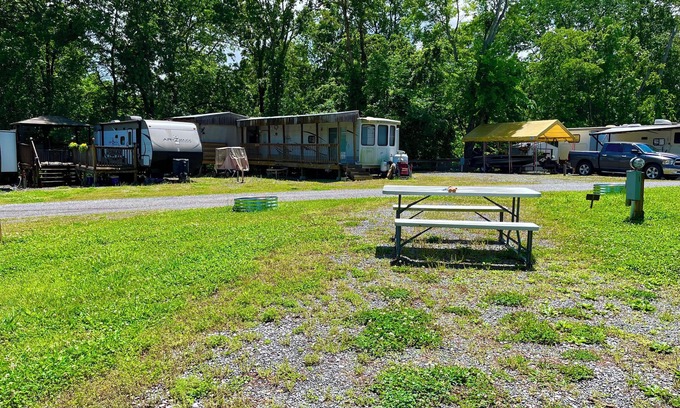 Aurora Alquiler De RV | RV Site #45 Pull Through 50ftx32ft