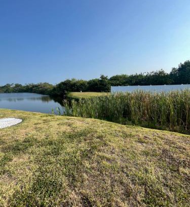 Port Charlotte Otro | RV SITE FOR RENT BY GLAMPERS CAMP 30AMP FULL HOOKUP