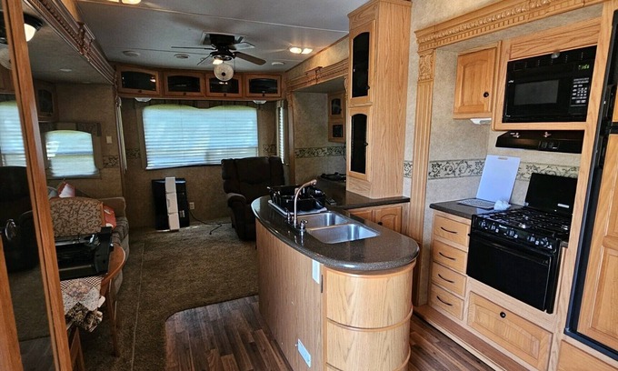 Jerusalem Casa | 5th Wheel Camper with 4 slide outs