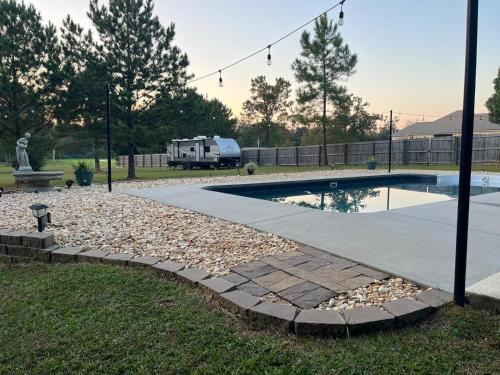 Robertsdale Otro | RV with Pool & Countryside Views