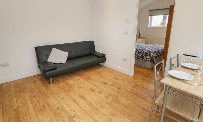 Hutton Rudby Cabina | RYEDALE POD, pet friendly, character holiday cottage in Hutton Rudby