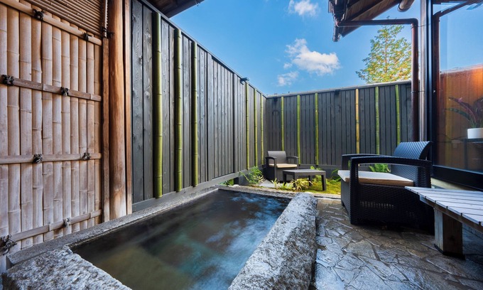 Yufuin Onsen Casa | Ryokan Hachisunoito
