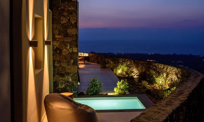 Finikia Casa | RyoLithos Suites