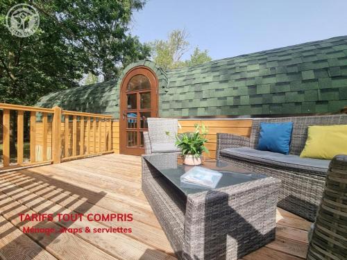 Mornand-en-Forez Casa | Séjour Authentique dans un Tonneau Viticole avec Piscine Chauffée et Mini-Ferme - FR-1-496-325