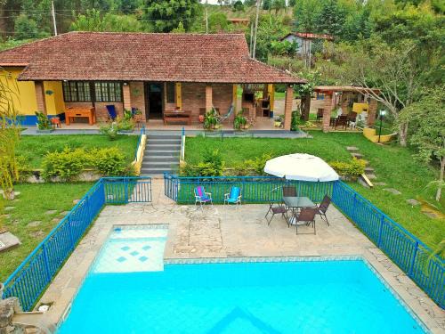 Salesopolis Casa | Sítio com piscina e lago