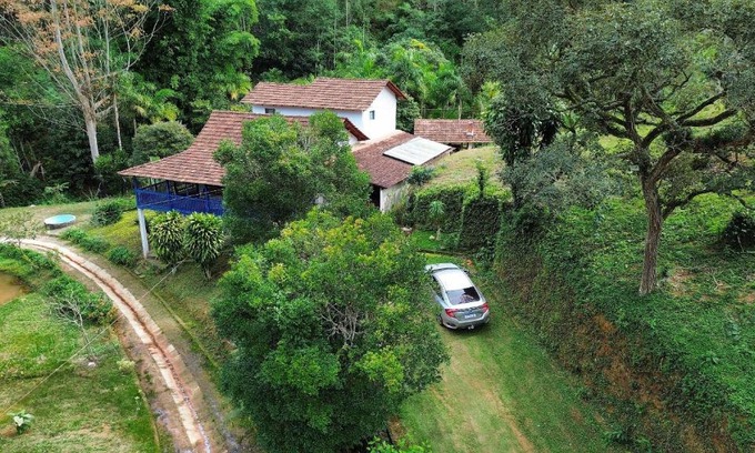 Vitor Hugo Casa | Sítio incrível 4Q c/piscina e área de churrasco