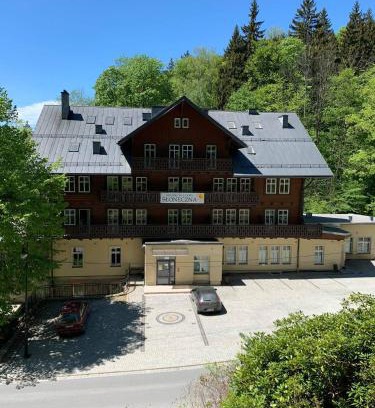Miedzygorze Hotel | Słoneczna