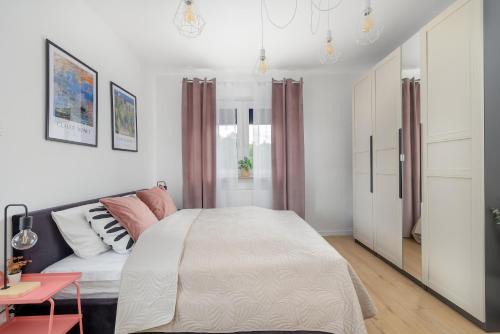 West Pomeranian Voivodeship Apartamento | Słoneczny i Przestronny Apartament w Sercu Szczecina by Noclegi Renters