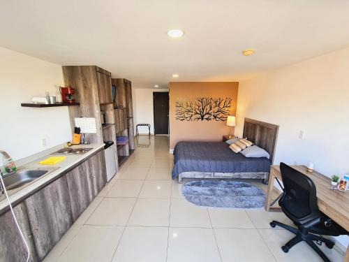 Ciudad López Mateos Apartamento | S05 SUITE DOBLE CAMA MATRIMONIAL Premium Frente al TEC CEM con Cocineta WiFi Balcón Parking Terraza