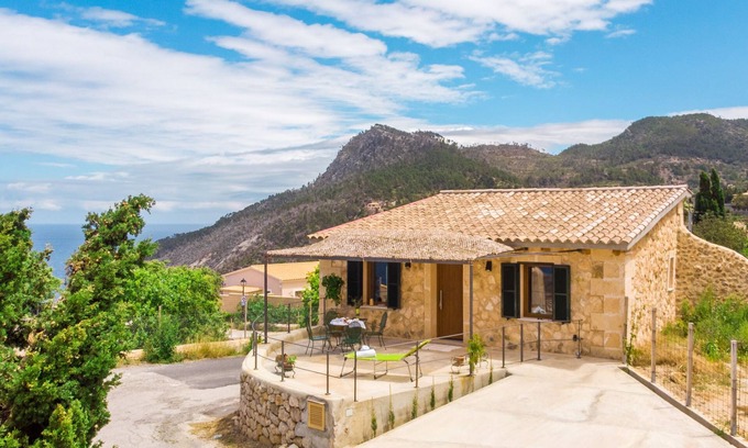 Banyalbufar Casa | Sa Caseta des Camp by Interhome