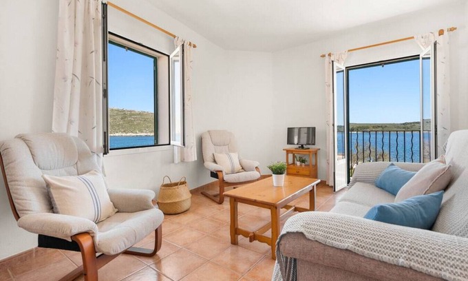 Fornells Apartamento | Sa Mirada apt, taste of the sea