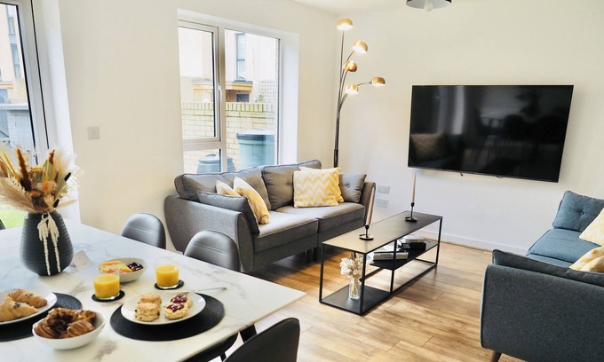 Taunton Casa | SA Today Taunton Fibre Wi-Fi Netflix
