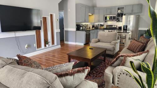 Douglasville Casa | Saba House