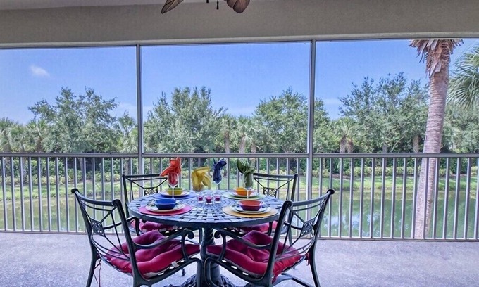 Majestic Palms Casa | Fort Myers, Florida, Estados Unidos 33908. Comunidad cerrada con piscina / jacuzzi. Playas Cercanas