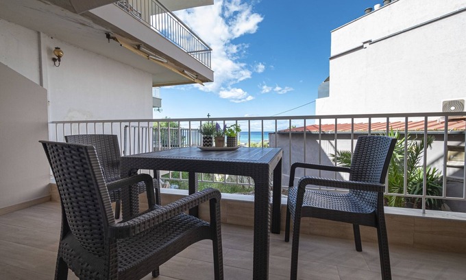Nea Moudania Apartamento | Sabbia Seafront Apartment 4 by RentalsPro