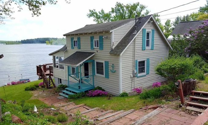 Gloversville Cabaña | Cabaña frente al lago Sacandaga
