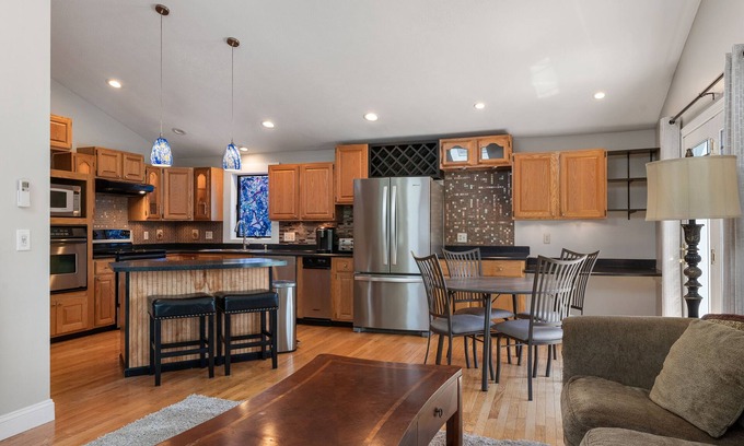 Southern Coast Apartamento | Saco Central Haven: Your Perfect Retreat