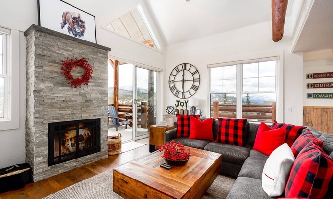 Saddle Ridge Condominio | Saddle Ridge D1 (3-Bedroom Condo) with Mountain view by Moonlight Basin Lodging