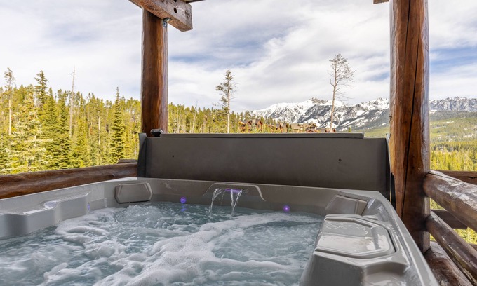 Saddle Ridge Casa | Saddle Ridge Ski in/Ski out condo, private hot tub