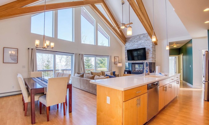 Rangeley Casa | Saddleback - Magalloway Loop Home 49 - great newly furnished home on the Mountain
