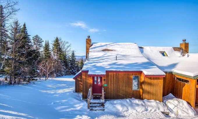 Rangeley Condominio | Saddleback - Rock Pond Condo 83 - ski in , ski out location
