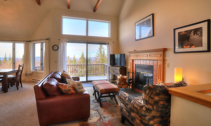 Rangeley Condominio | Saddleback - Rock Pond Condo 67 - ski in/out