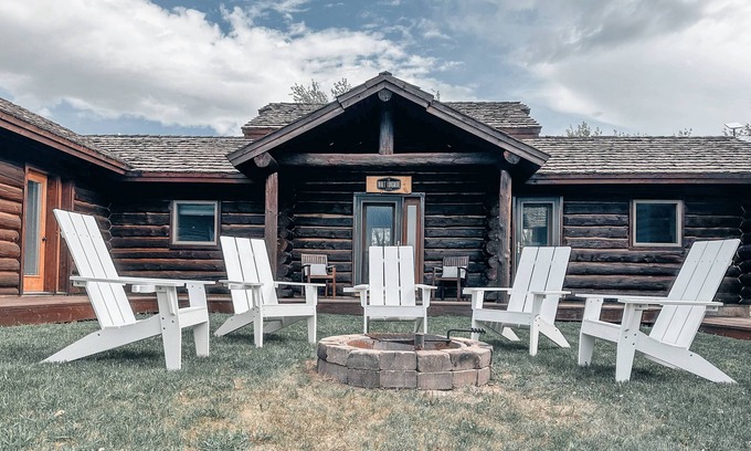 Cody Cabina | Saddlestring Ranch Cabins, Entire Property!