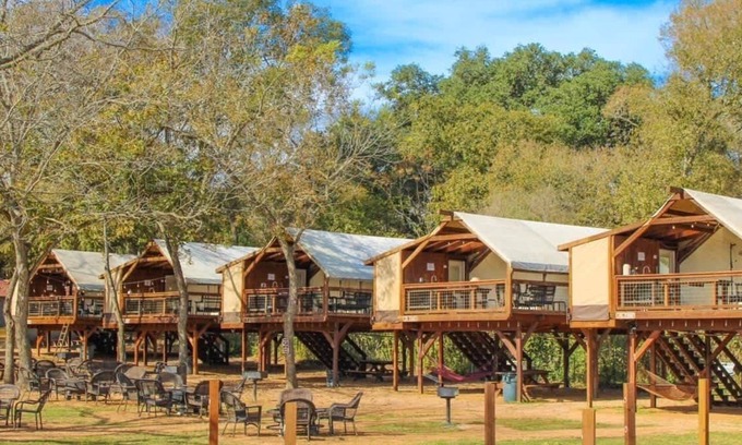 Seguin Cabina | Safari Cabin #2 Summa