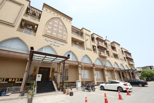 Islamabad Hotel | Safari Club 4