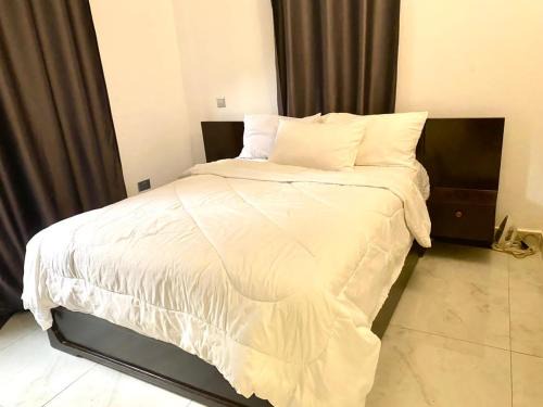 Entebbe Apartamento | SAFARI LAKE VIEW SUITES, KITENDE
