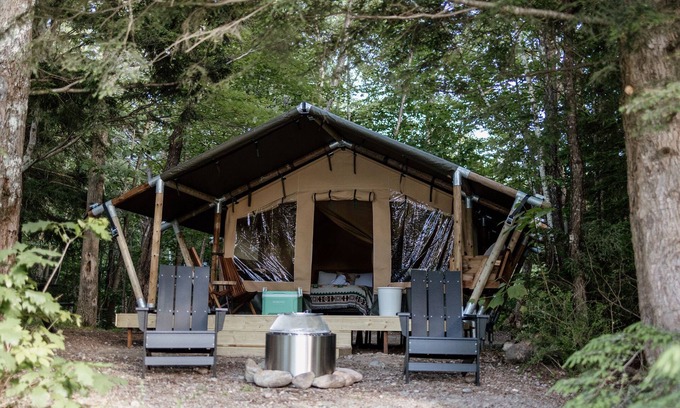 Thornton Alquiler De RV | Safari Tent Site 6 | 1 Queen Bed & 1 Twin Bed | Pond View
