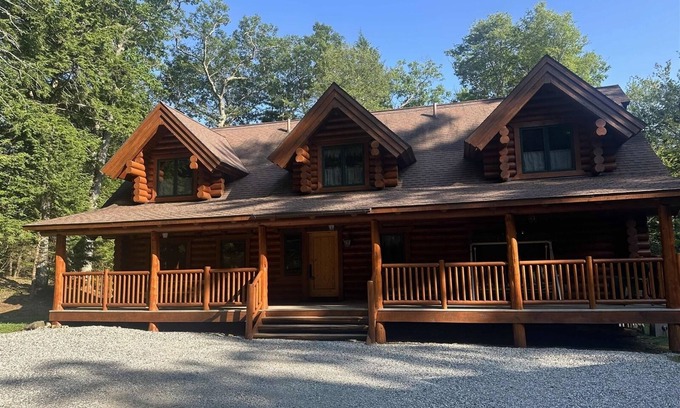Camden Casa | SAFE HARBOR - Town of Camden - Megunticook Lake