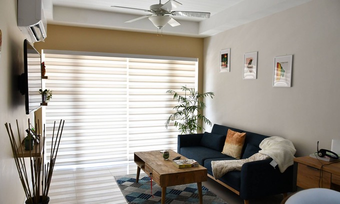 New Kingston Apartamento | Safe, Peaceful and centrally-located,furnished and equipped with most amenities.