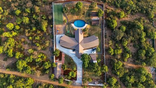 Kadadhe Villa | SaffronStays Eagle's Span