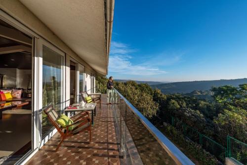 Mahabaleshwar Casa | SaffronStays Horizon 360, A Short Walk From Venna Lake and Mahabaleshwar Market