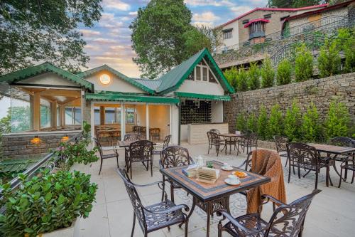 Kasauli Casa | SaffronStays The Row House