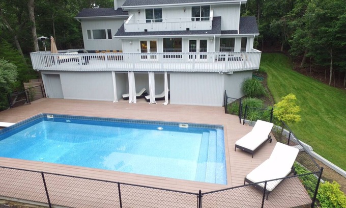 North Sea Casa | Sag Harbor - Beautiful 5BR, 3.5BR home with heated pool, wooded private backyard