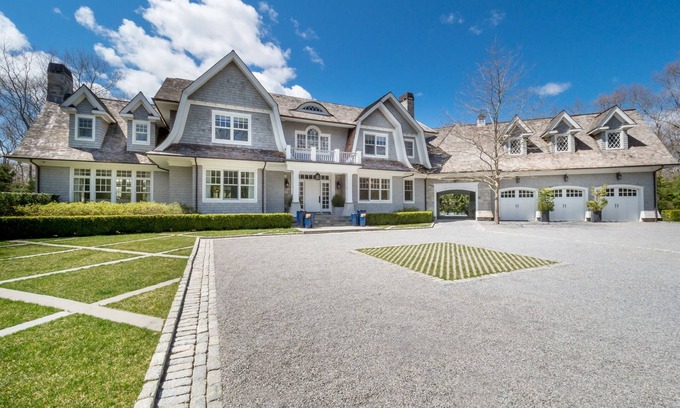 Sagaponack Casa | Sagaponack, Hamptons Designer Luxury, Tennis Court and 8 Bedrooms