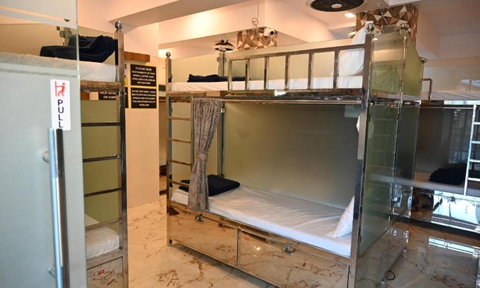 Andheri West Hotel | Sagar Dormitory Andheri - Nearest to Andheri Railway Station West