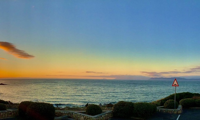 De Kelders Apartamento | Sage at Whale Cove - Sea Facing Apartment