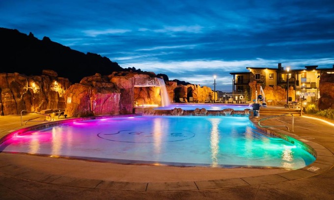 Moab South Valley Apartamento | Sage Creek at Moab Luxury Combined Two Unit B