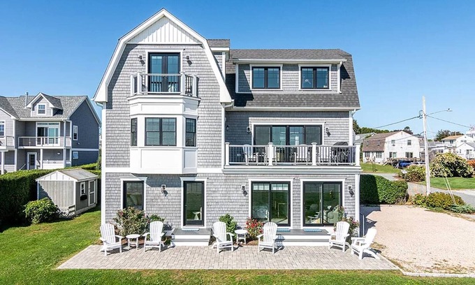 Narragansett Casa | Sage Escape || 7BD/4.5BA