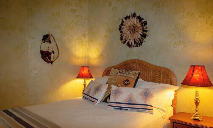 Oakland Apartamento | Sage Room in Central Florida's Historic Gem & wedding venue- The Oakland Manor House