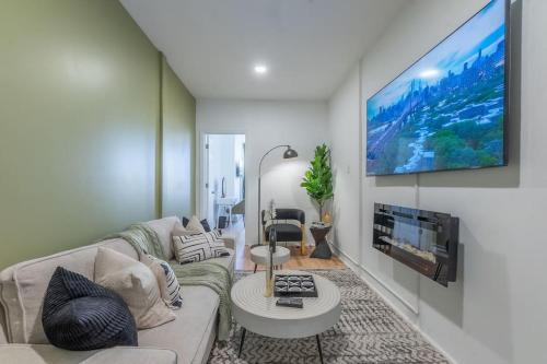 Hoboken Apartamento | Sage Stay by the Train, We Pay Half Your Parking, 2 Queen Beds plus Sleeps 6
